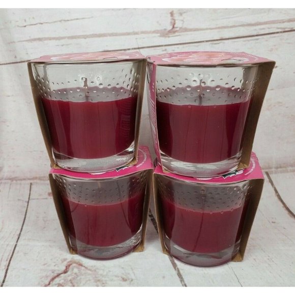 4 SC Johnson Glade Cranberry Oh So Merry Scented Limited Edition 3.4 Oz Candle - Picture 6 of 11